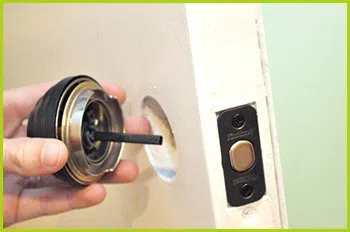 Expert Locksmith Services Tenafly, NJ 201-762-6450 - 12-changing-locks