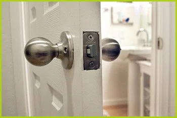 Expert Locksmith Services Tenafly, NJ 201-762-6450 Expert Locksmith Services Tenafly, NJ 201-762-6450 - 14-unlock-door