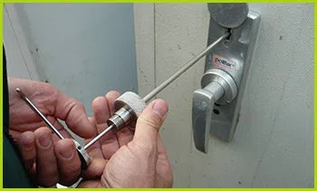 Expert Locksmith Services Tenafly, NJ 201-762-6450 Expert Locksmith Services Tenafly, NJ 201-762-6450 - 15-emergency-locksmiths